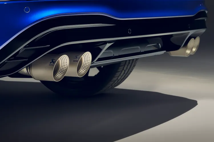 消費者入主Tiguan R，更可以19萬9000元升級加裝Akrapovič鈦合金蠍子管。業者提供