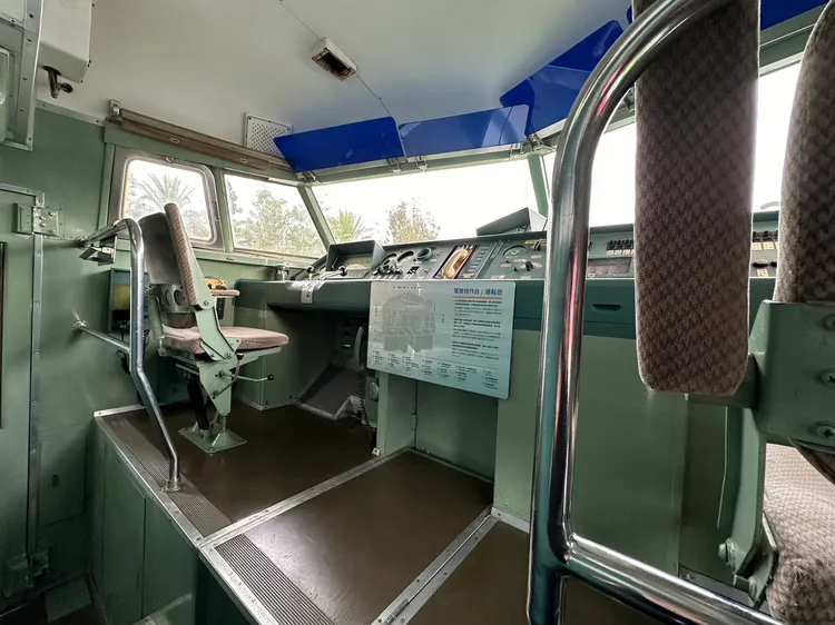 「花魁車」駕駛室。陳怡文攝
