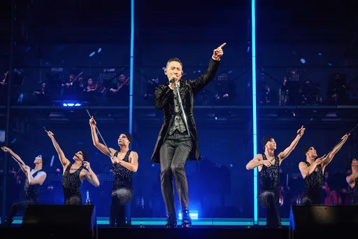 張學友紅館開唱秀一字馬 想破胡楓紀錄「90歲開演唱會」