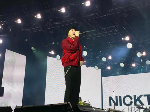 耶誕城巨星演唱會湧萬人爭睹 雙壓軸李聖傑、周湯豪神曲大合唱嗨翻