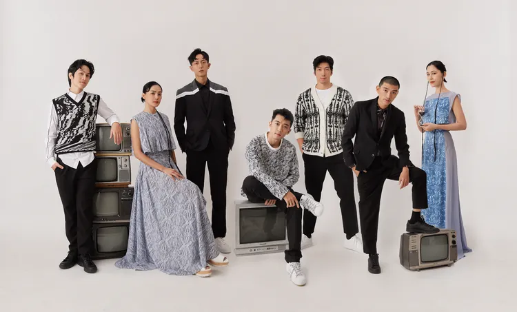 林孫煜豪 （左起）、洪小鈴、邱昊奇、鍾政均、 楊銀豪、曾少宗和張家慧。幸星娛樂提供