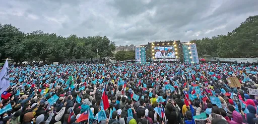 桃園造勢「1.2萬人塞爆現場」　柯文哲：台灣不是民進黨的專利