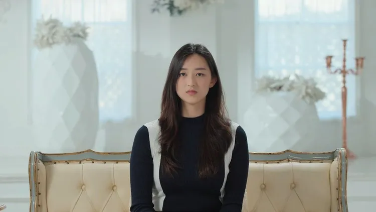 香港女子Maple勇敢站出來指控鄭明析的惡行。翻攝Netflix