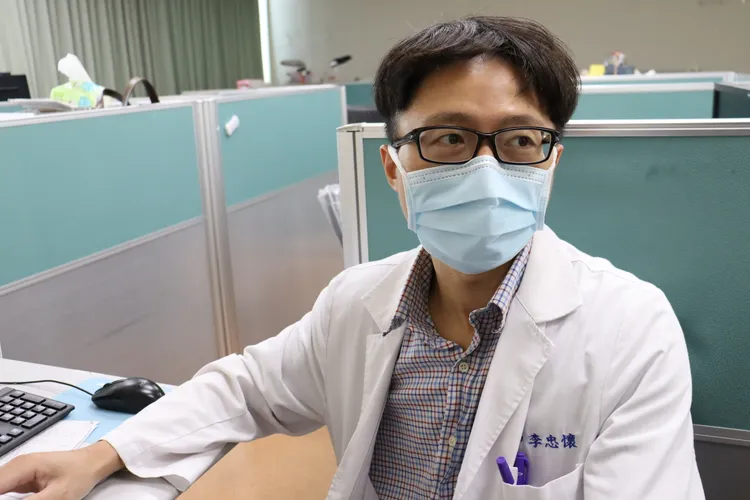 彰化醫院外科醫師李忠懷提醒，免疫力不好的民眾最好不要自行處理傷口。院方提供