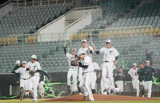 台鋼雄鷹擊敗日職紅隊　奪冬季聯盟冠軍！
