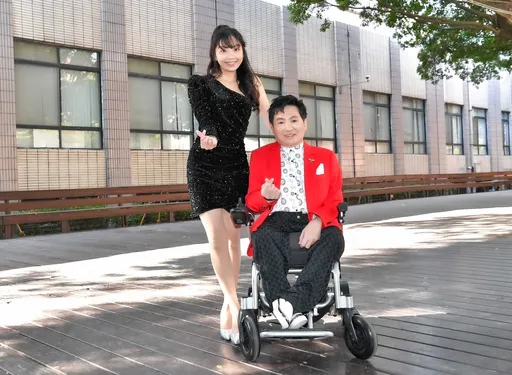 台灣鴨王遭拖地骨折送醫後曝現況 漂亮女兒露面長這樣