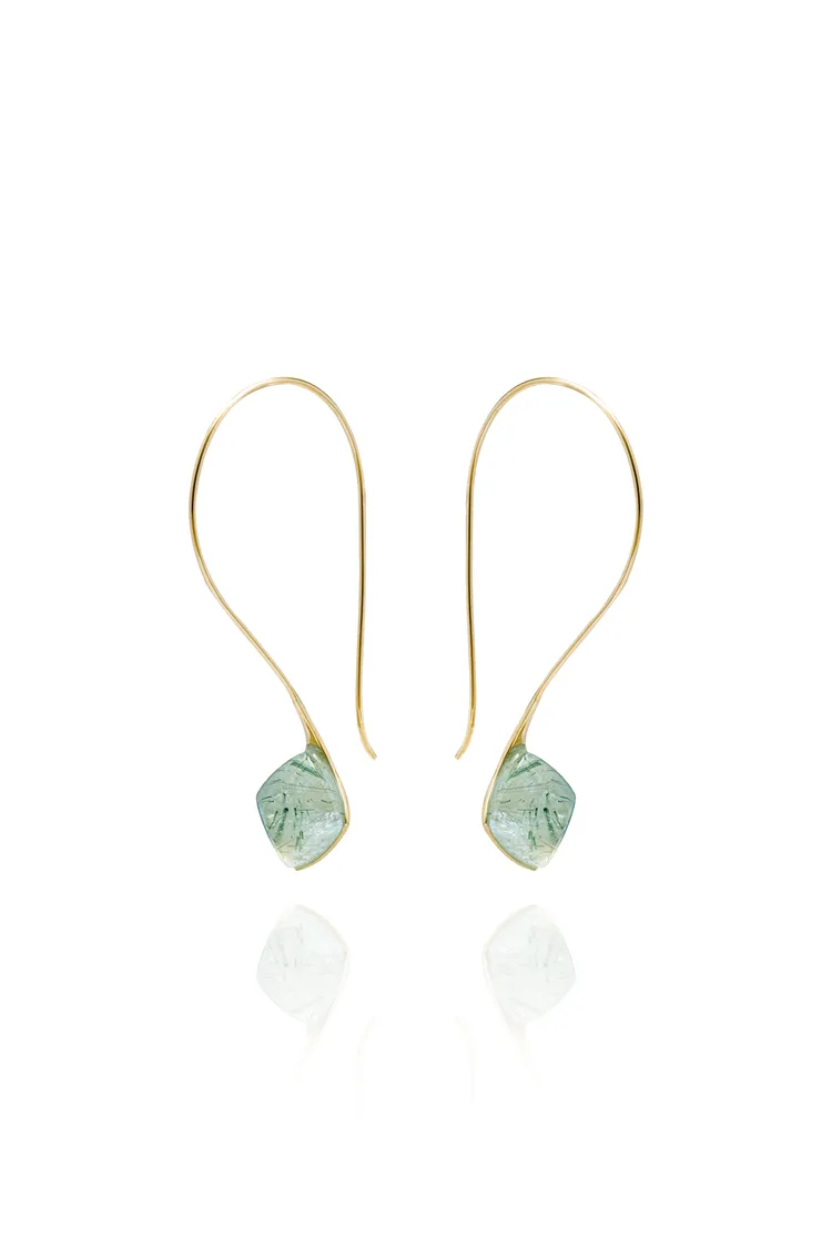 石英（綠）耳環，1萬8400元。品牌提供