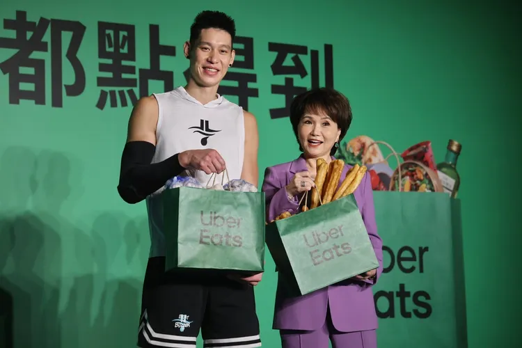 沈春華、林書豪成Uber eats全新代言人。林林攝