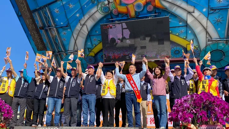 顏寬恒今天在烏日成立後援會，大咖齊聚、氣氛熱絡。顏寬恒總部提供