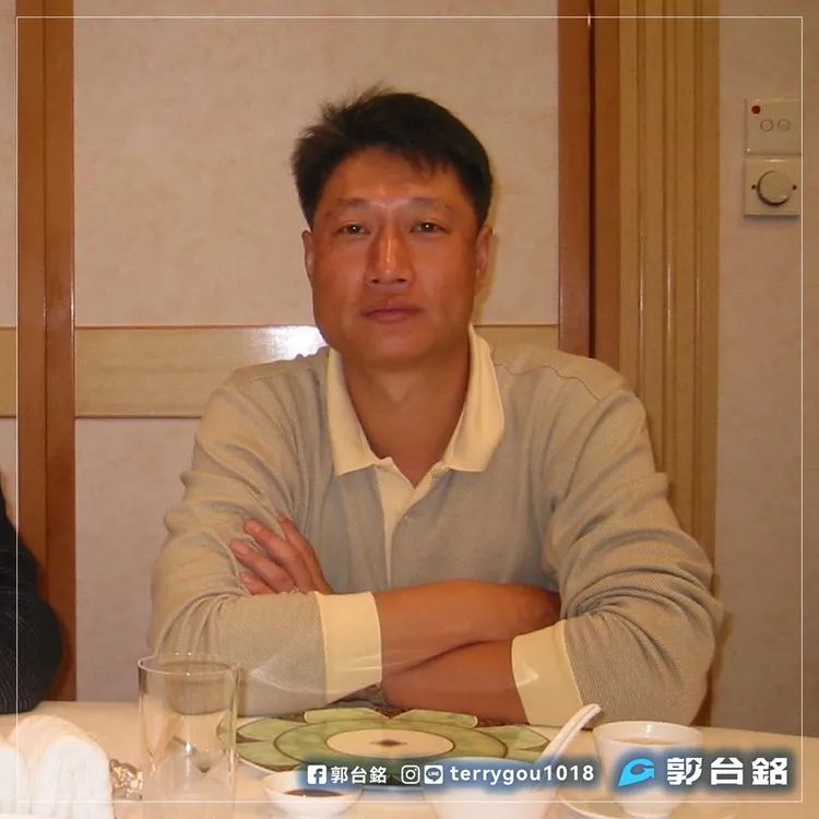 郭台銘今日發文悼念已逝胞弟郭台成。翻攝自郭台銘臉書