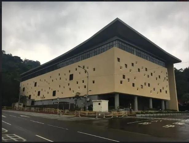 北市第二殯儀館外觀。殯葬處提供