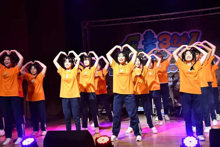 南山中學校際聯合反毒表演相當精彩。校方提供