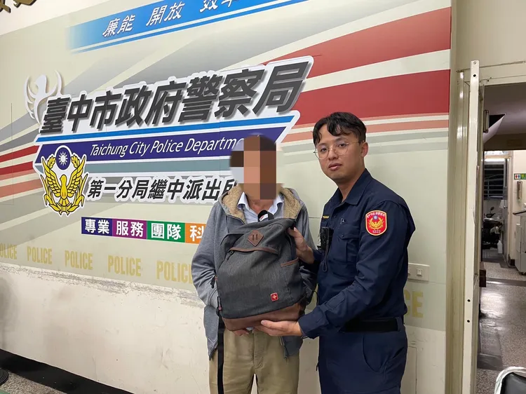 劉男十分感謝警方及拾金不昧的超商店員。民眾提供