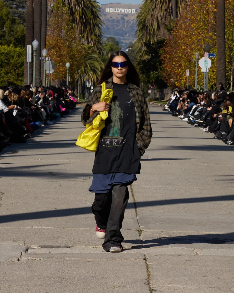 BALENCIAGA最新秋季24系列。品牌提供