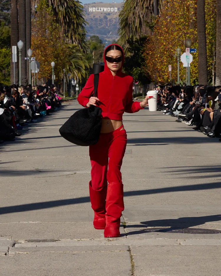 BALENCIAGA最新秋季24系列。品牌提供