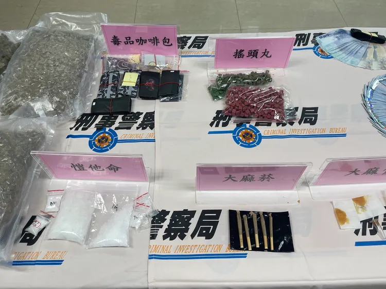 警方查獲毒品。翻攝畫面