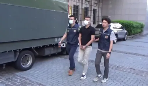 竹联帮运毒设3段点仓库藏匿 警逐一击破!贩毒所得买名表、豪车