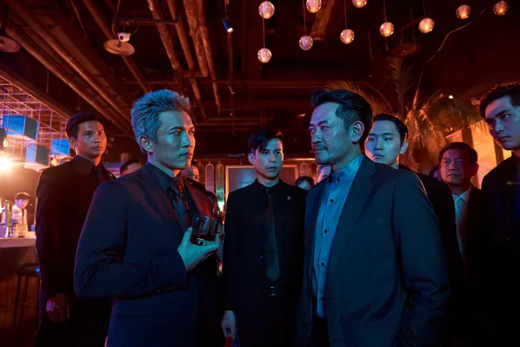 《美食無間》讓柯叔元（右）跟黃尚禾繼《角頭》再扮「兄弟」，但這次要針鋒相對謀上位。發起日影視提供