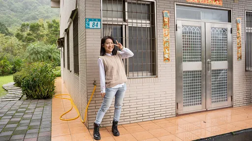 徐巧芯朝聖賴清德老家諷「泣德功德院」　走這召喚維安人員