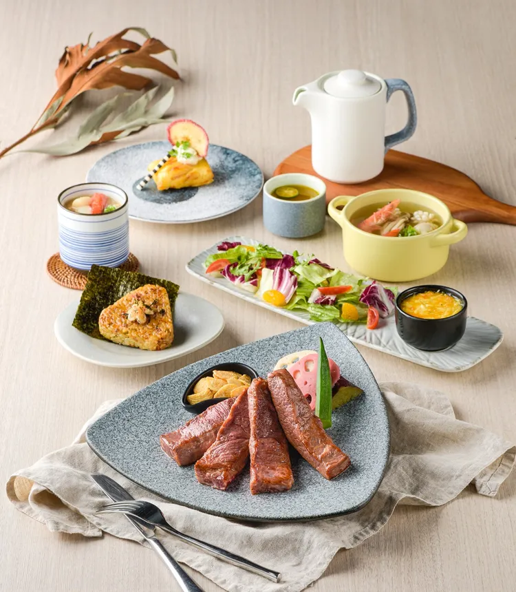 「陶板屋」12/日起至明年1月底，展開平日單筆消費10客套餐享總價88折優惠，原價668元的套餐，10客折扣後只要5878元。業者提供