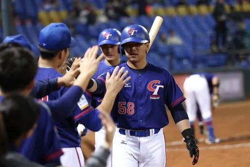 廖健富轟出中華隊亞錦賽首轟 直言感覺和打中職很不一樣