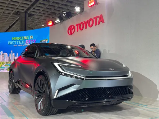 台北車展|Toyota bZ Compact SUV概念車領軍 Mirai氫能車與限量芥末黃Prius PHEV同台亮相