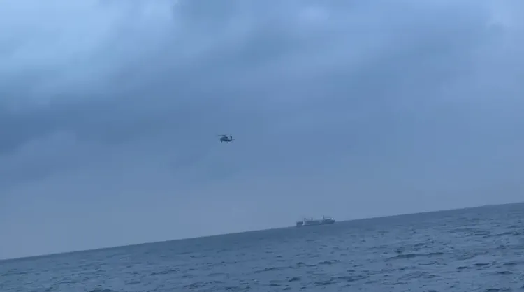 軍方出動直升機搜救。翻攝畫面