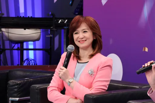 美女主播無預警發射閃光彈! 在「這方面」家中有高手