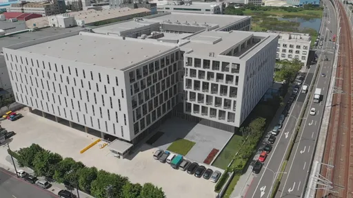 AI Factory來了! 鴻海旗下鴻佰成全球首家AI伺服器燈塔工廠