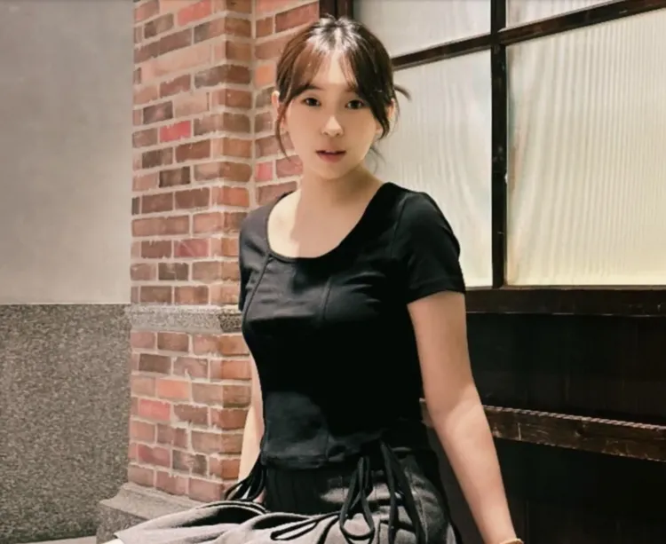 冠佑長女小玫瑰氣質出眾。翻攝roselyn1020的IG