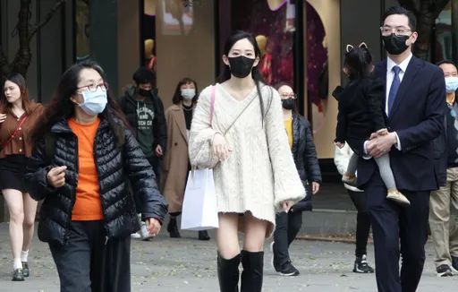 今北東濕涼下探14.7°C！明高山初雪機率高　雨勢擴全台　