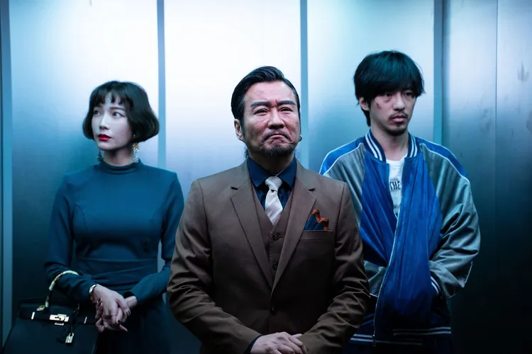 孫興（中）曾拍過電影《售命》，和蔡淑臻（左）、傅孟柏合作。翻攝《售命》臉書