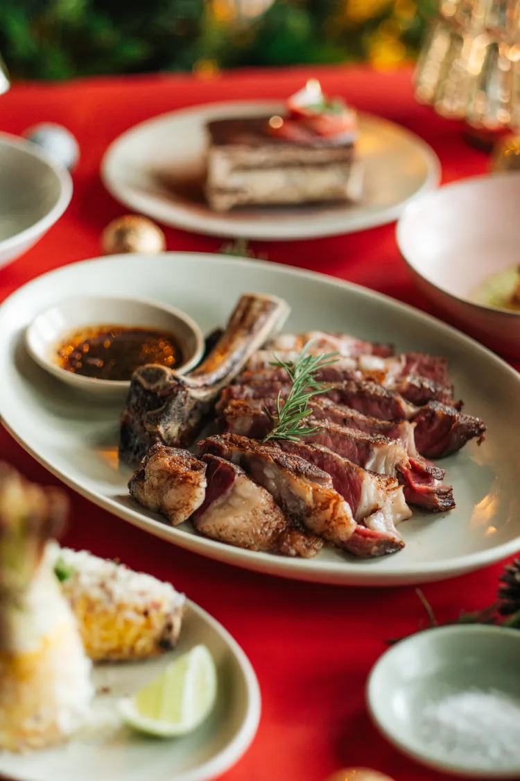 WILDWOOD 雙人美國頂級乾式熟成28日帶骨肋眼牛排25oz。業者提供