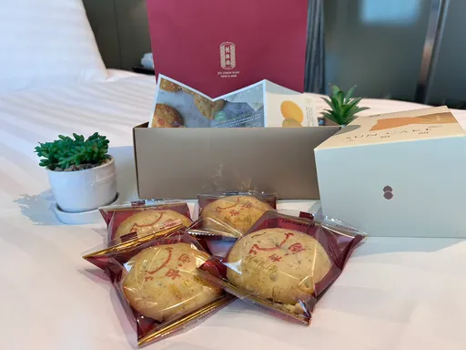 跨年夜入住小鹿文娛台北旗下旅宿　就送百年餅店禮盒