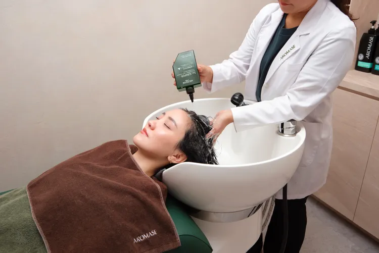 依據不同頭皮狀況挑選清潔產品。品牌提供