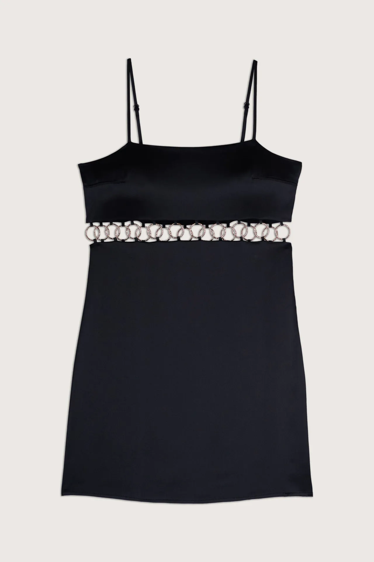 Chany金屬圈裝飾短洋裝，1萬1410元。品牌提供