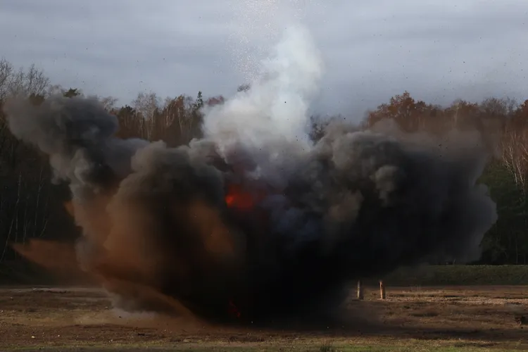 「歐盟對烏克蘭軍事援助團（EUMAM Ukraine）」本周在德國聯邦國防軍位於德國艾騰格拉博（Altengrabow）的演習場，為一群烏克蘭士兵提供訓練。路透社