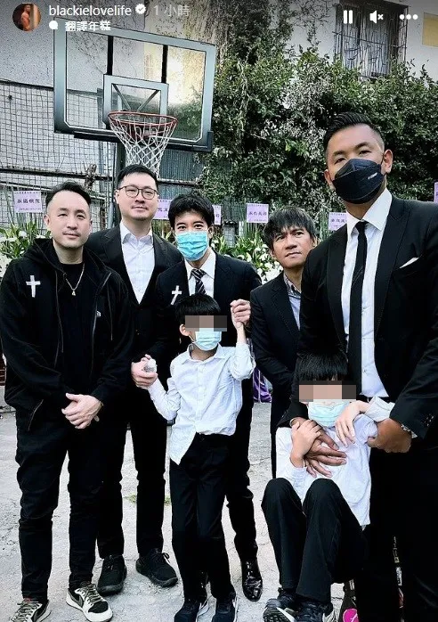 唐志中（左起）、陳信生、王力宏及王宏恩和陳建州及飛飛、翔翔合影。翻攝陳建州IG