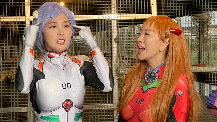 籃籃（左）與楊繡惠。民視提供