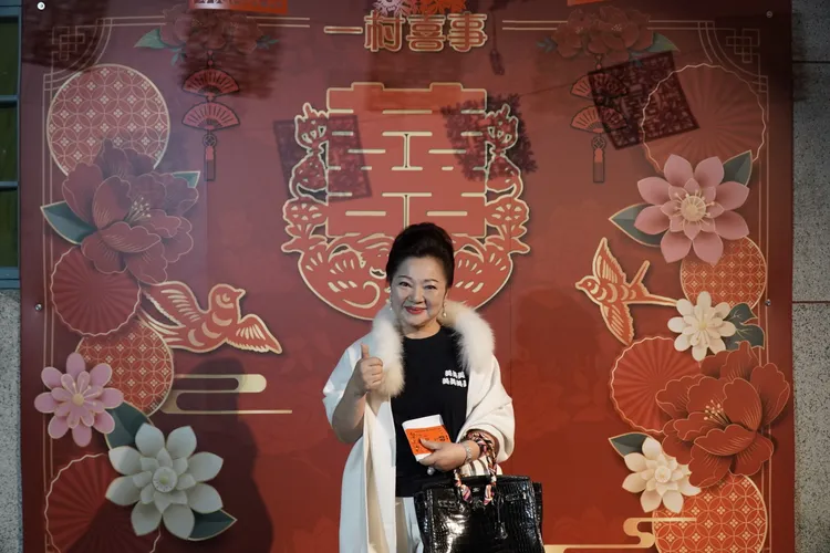 白冰冰到場觀賞。金星文創提供