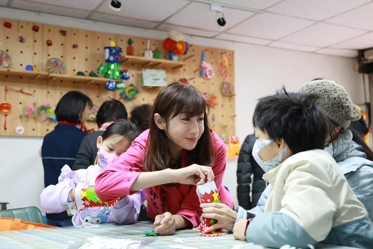 許淑華議員表示，國家跟你一起養孩子，就是要讓孩子們「每一天」都能幸福快樂、好好長大。翻攝許淑華Hsu Shu-Hua粉絲頁