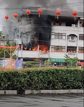 現場為連棟住宅。翻攝臉書「埔里人通通+進來」