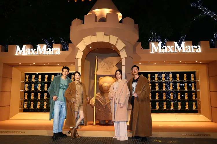 林柏宏（左起）、林依晨、柯佳嬿、吳慷仁出席Max Mara快閃店開幕。彭欣偉攝