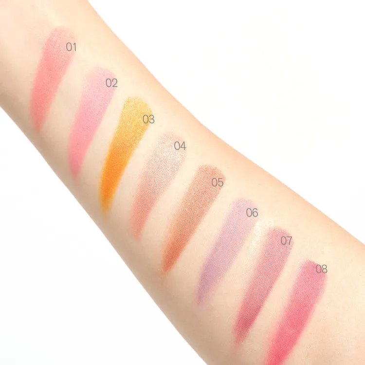 魅光漫采綻色膏手部試色。品牌提供