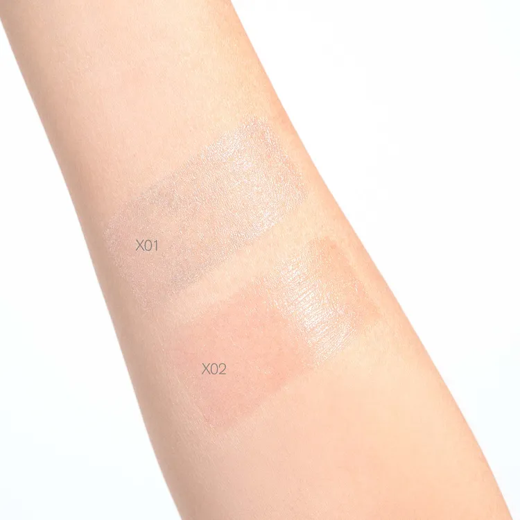 魅光漫采綻色膏2限定色。品牌提供