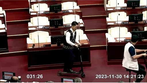 電動滑板車違規趴趴走！北市釀39件事故　加強取締最重噴3600