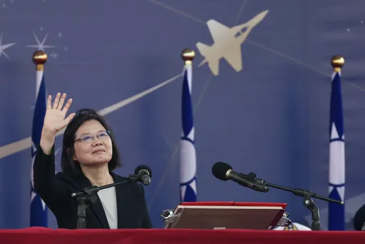 圖多|蔡英文喊話打造優質空軍部隊 強化防衛作戰實力