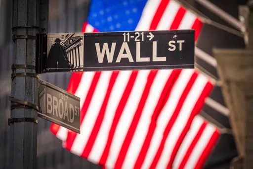 美股收高!道瓊回彈322點 費半指數大漲110點