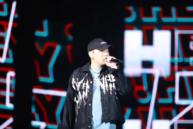 玖壹壹出道以來首度在高雄跨年晚會演出。高市府提供