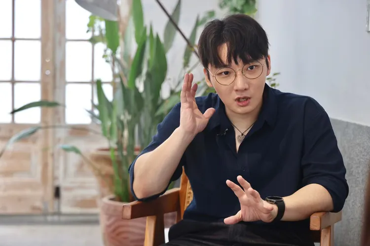 宋讚養太嚴格惹哭韓文班學生，但他鼓勵學生不要怕哭。林林攝／場地提供：綠咖生活概念店